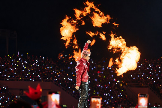 Truyền thông Hàn choáng ngợp về 2 đêm diễn của BIGBANG tại Hà Nội