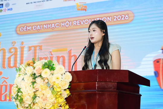 Đại nhạc hội Revolution 2026 chinh phục khán giả với sắc màu nghệ thuật đa dạng