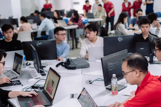 Đại học mở rộng tiếp cận tri thức trong kỷ nguyên số