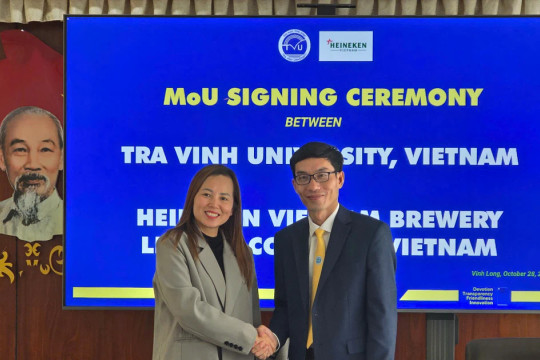 Đại học Trà Vinh bắt tay doanh nghiệp đưa nước sạch đến người dân vùng cù lao