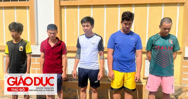 Nhóm công nhân trộm 72 đôi giày của công ty
