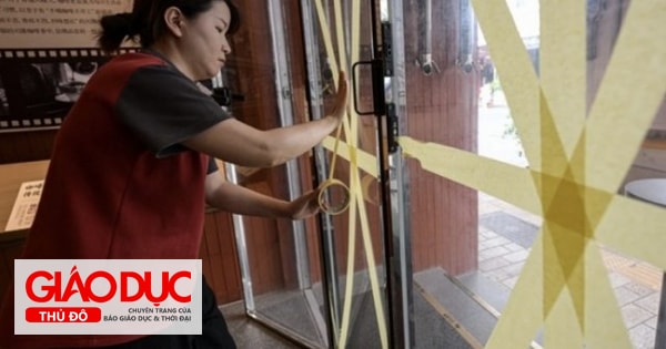 Lí do người Trung Quốc thường dán băng dính chữ X lên cửa kính mỗi khi ...